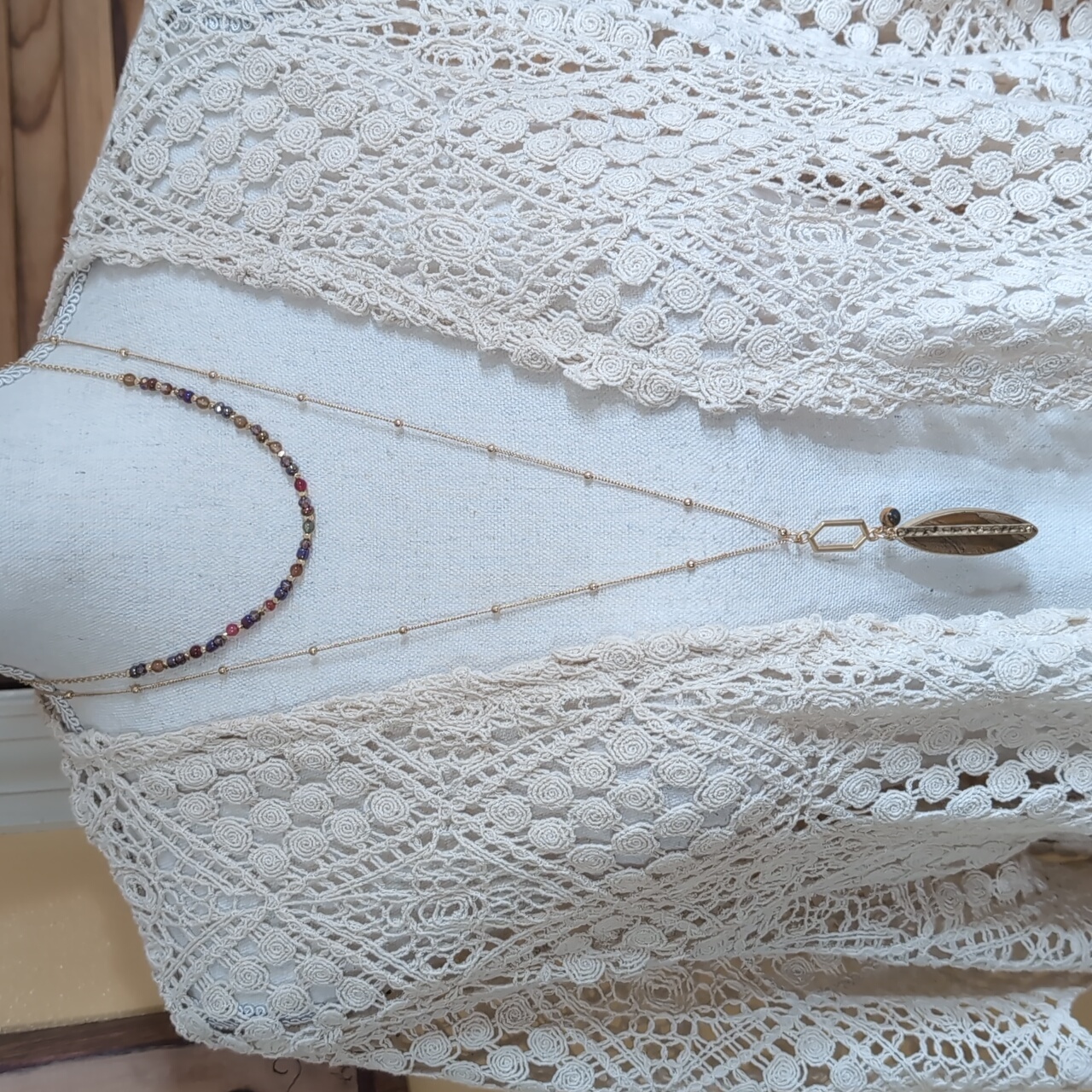 Chicos Goldtone Beaded Wooden Double 2 In 1 Necklace Pendant Set Nwot 14$